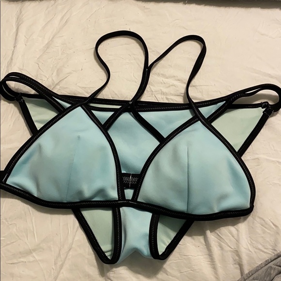 Victoria Secret Bikini - Picture 2 of 6